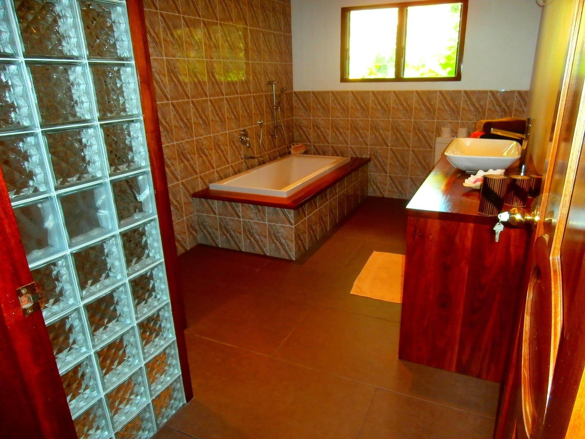 Korovesi Sunshine Villas Savusavu Zewnętrze zdjęcie